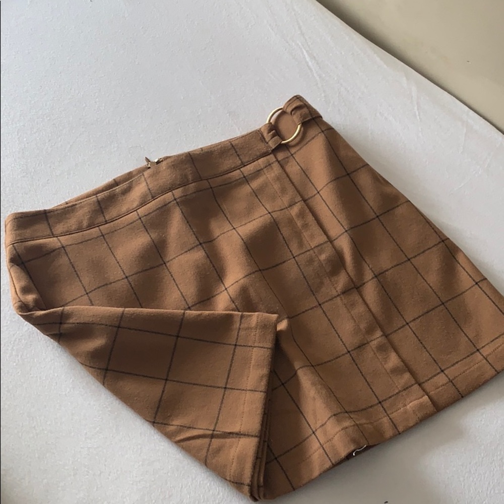 Forever 21 plaid miniskirt with buckle, size 6